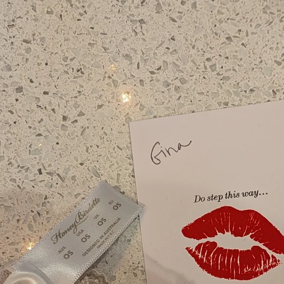 Honey Birdette Daisy Veil O/S - Picture 9 of 10